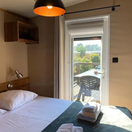 Chalet 3 Chambres Bassin Arcachon - Camping- Parc Aquatique Dağ evi *
